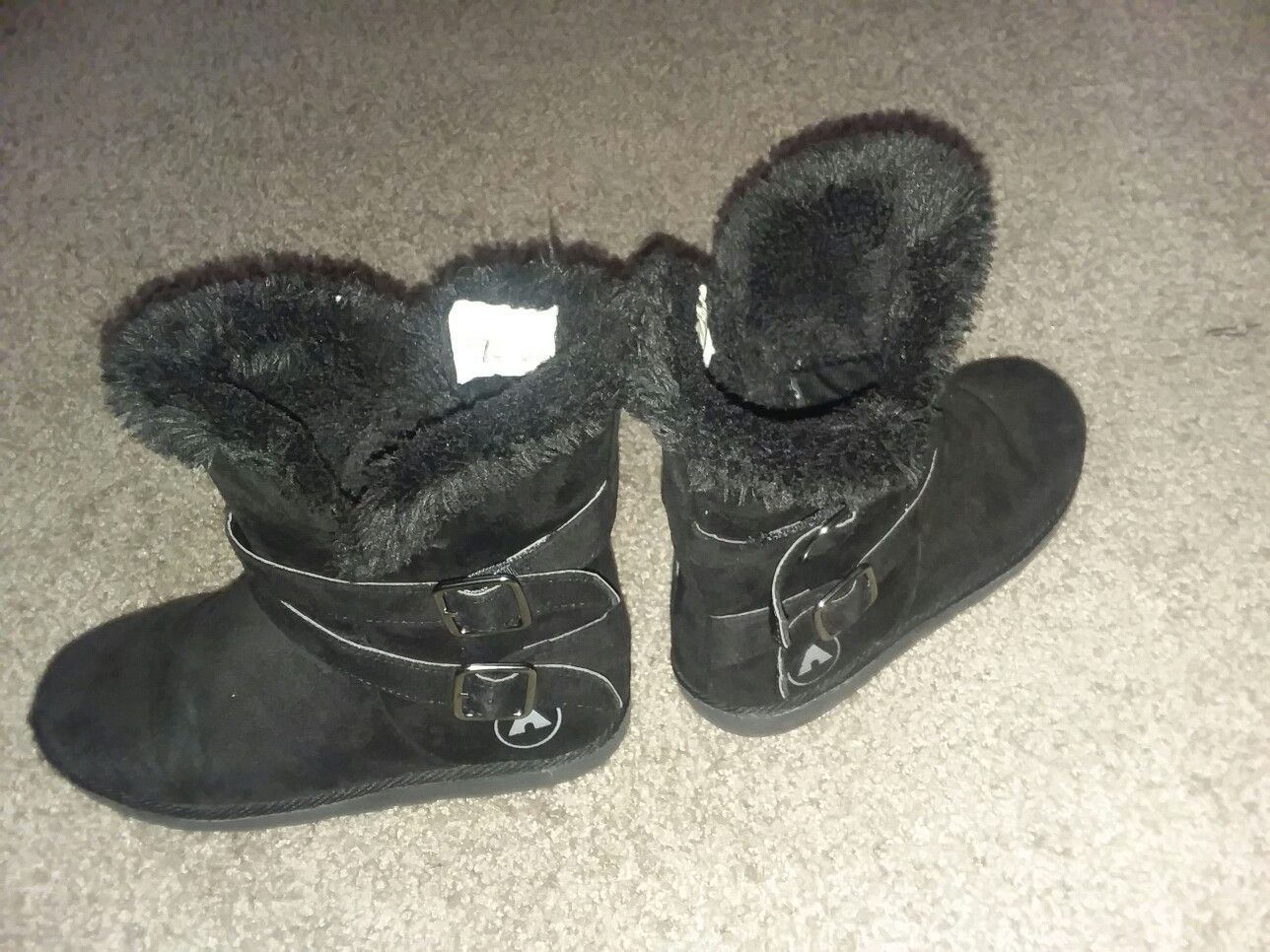 AIRWALK BOOTS GIRLS 3 (1 Black Pair/1 Brown Pair)