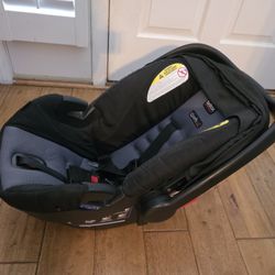 Britax B-Safe Infant Carrier