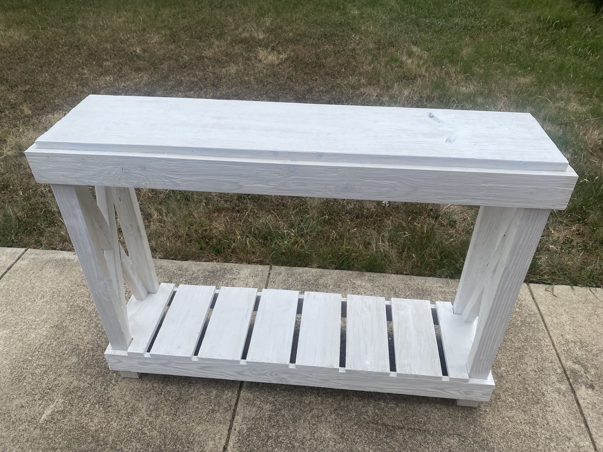 Console Table Entry Table