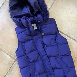 Girls vest Size M