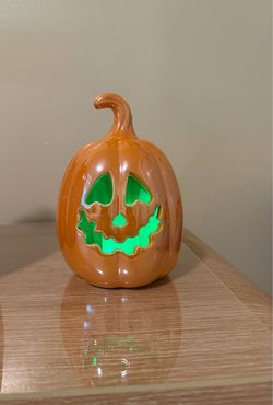 Halloween Ceramic Jack-O-Lantern pumpkin light up figurine scream face