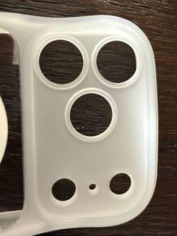 Clear iPhone 17 case