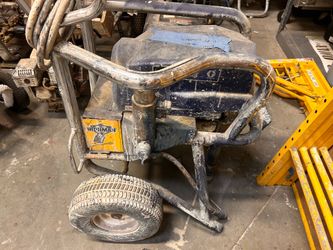 Painters Graco Ironman 300e Airless Sprayer