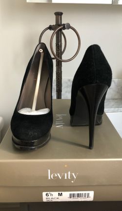 *FREE* Levity black platform pumps