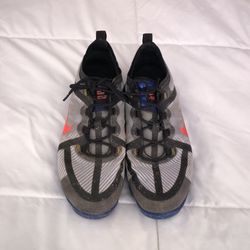 NIKE VAPORMAX Size 9.5