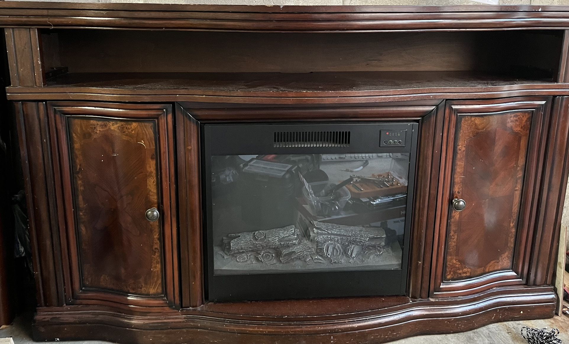 Electric Fire Place.