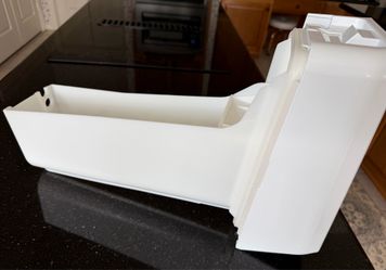 Samsung Refrigerator Ice Bin “NEW “ (Ice Maker Model #DA97-152170)