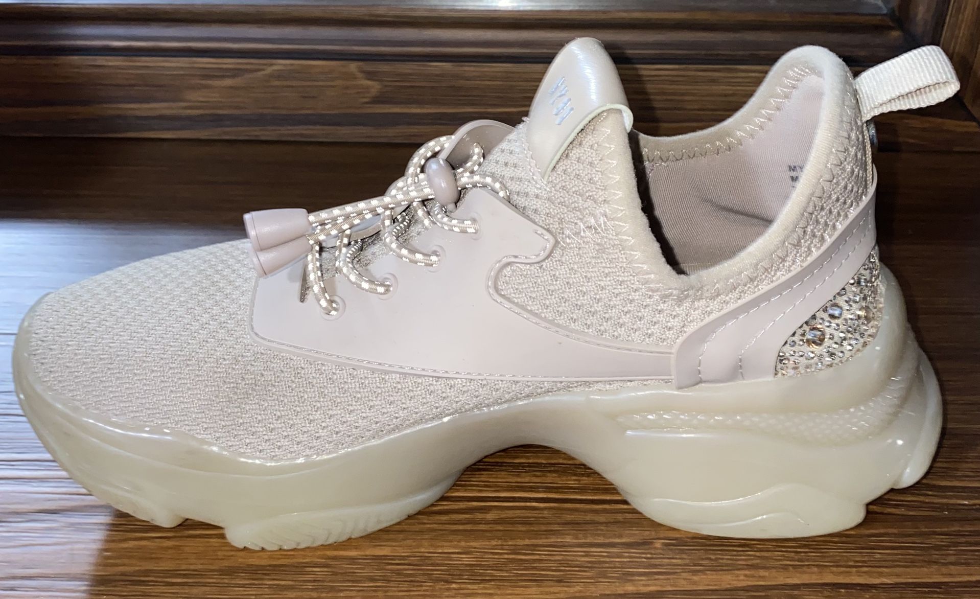💎 Steve Madden NY90 Rhinestone Sneakers – Lightly Worn! Size [7.5]