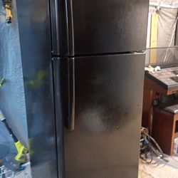 GE refrigerator