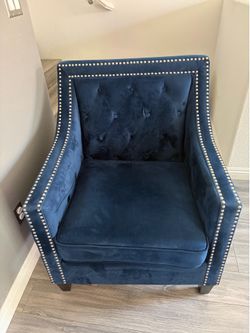 Tufted chair