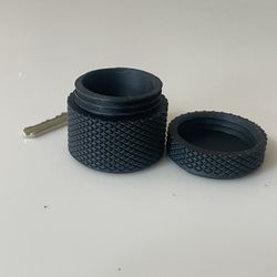 3D Printed Storage Container With Lid And Knurling 