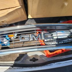 NEW GMC S10 GRILL