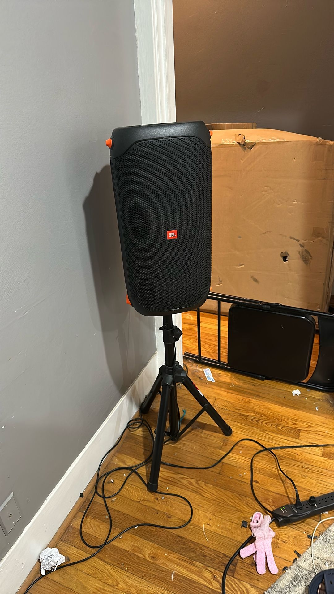 2 JBL PartyBox 110 With Stand
