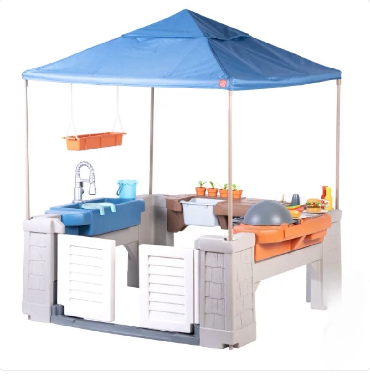 Step2 Grill & Splash Play Center with Canopy