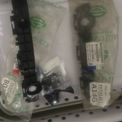 Toyota Front Bumper Bracket & Headlights Brackets Support 