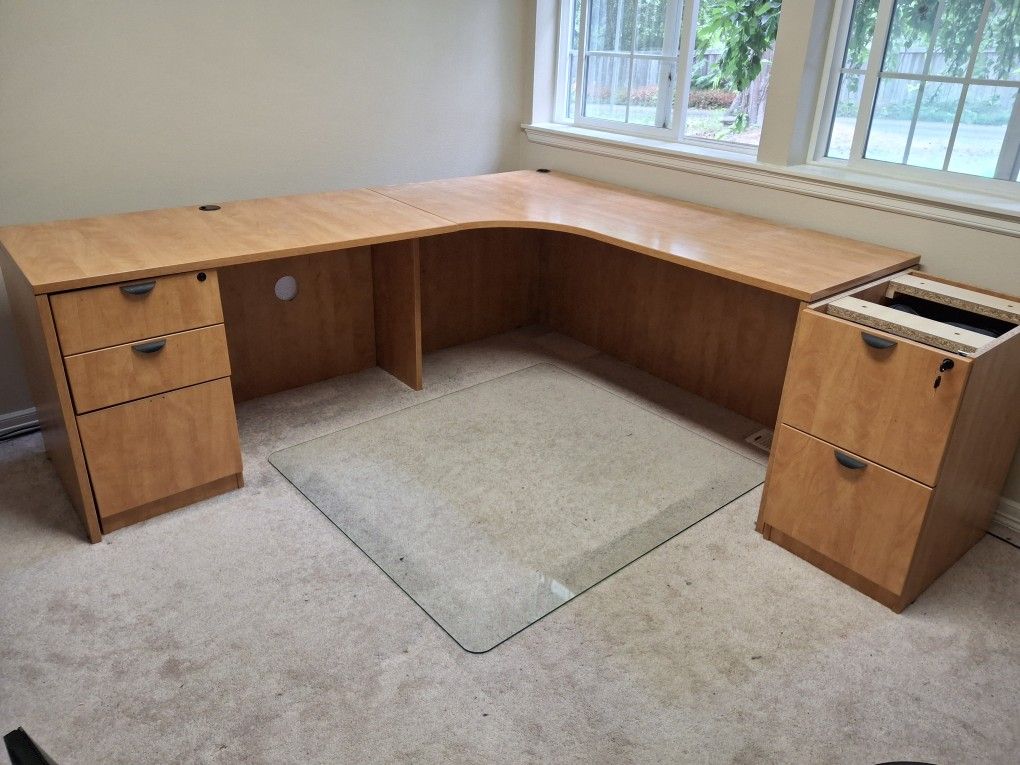 Corner Desk