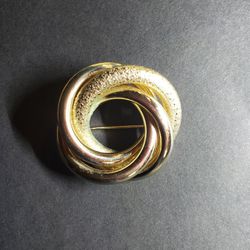 Beautiful Vintage Gold Brooch Pin Thumbnail