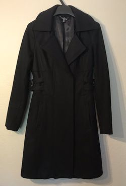 Bebe Trench Coat with Attachable Faux Fur Trim (Size Medium)