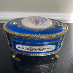 Vintage Oval Music- Trinket Box Blue Flower Design. Metal .