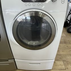 Samsung Gas Dryer With Pedestal In Excellent Condition 