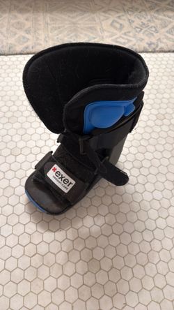 BOOT for injured foot  small size