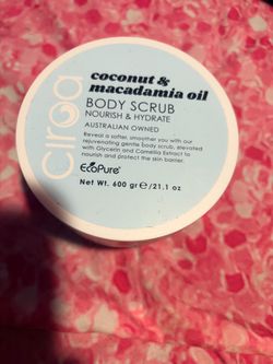 Ciroa Coconut & Macadamia Oil Body Scrub 21.1 oz