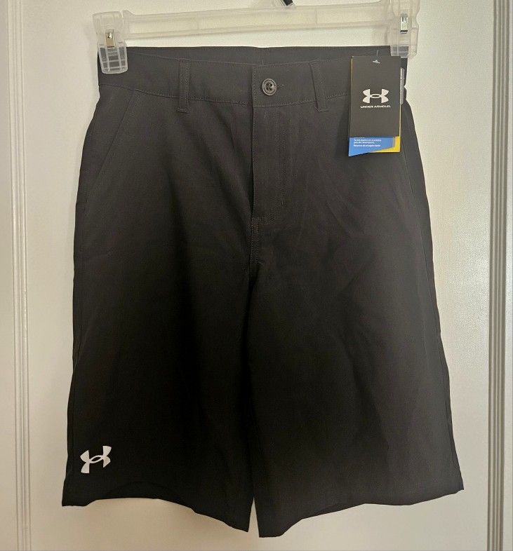 NWT Under Armour Amphibious Quick Dry Black Shorts Boys 14