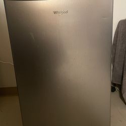 Mini fridge stainless steel