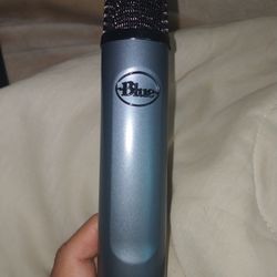Blue Ember Mic With Blue Compass Tube Style Mic Arm Combo