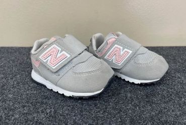 GIrls NewBalance Lifestyle Sneakers (Infant).
