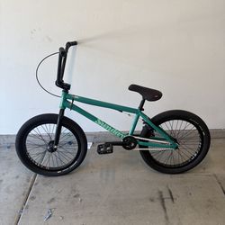 Sunday Soundwave Special BMX bike
