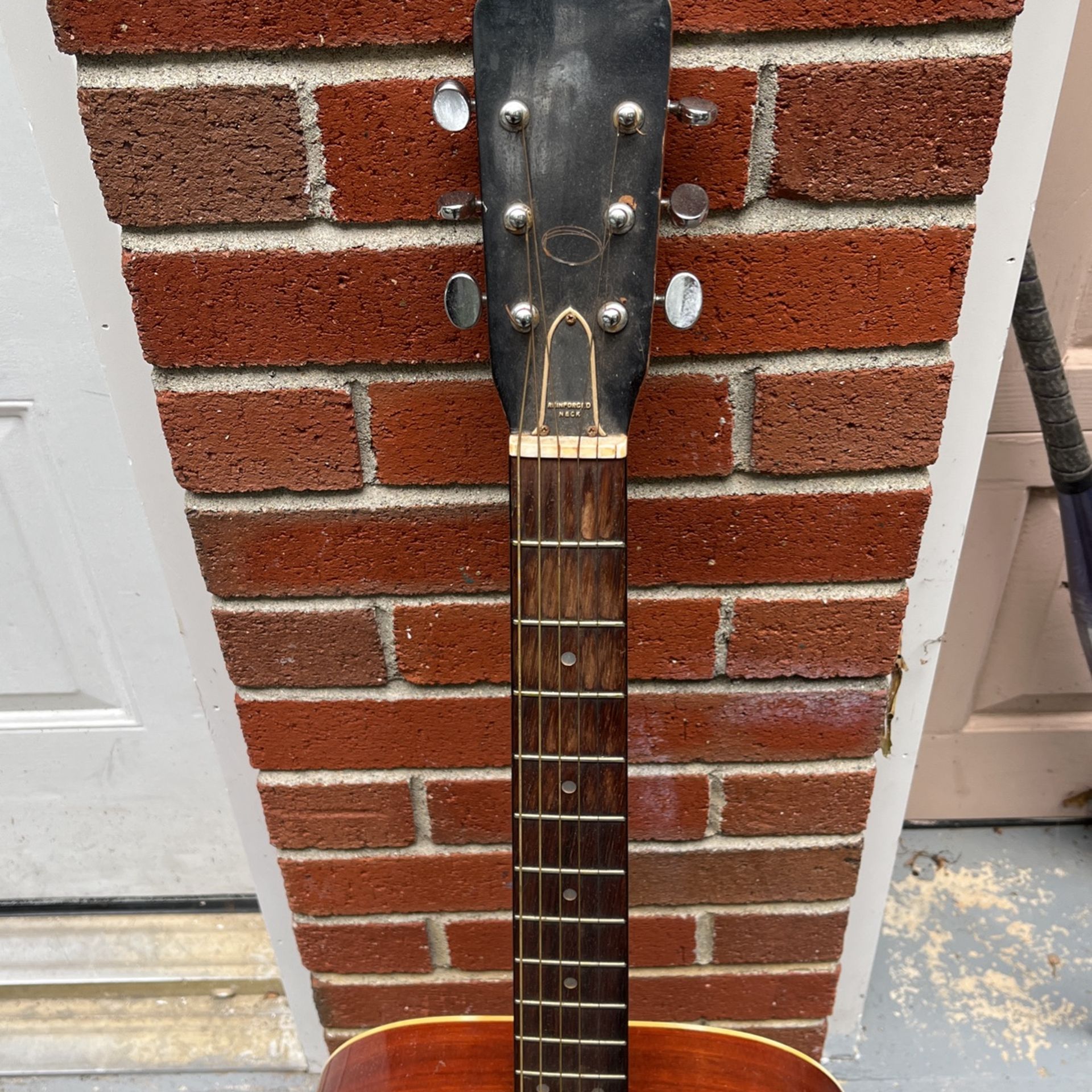 Free Used Guitar