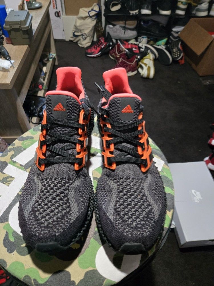 Adidas Ultra 4D 5.0 'Black Solar Red' G58159 3d RARE Prime Knit Upper Size 9.5 Men's Size 11 Women's Excellent Condition