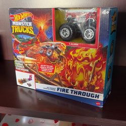 Hot Wheels MONSTER Truck