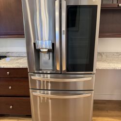 LG Fridge With Display And Water Dispenser 