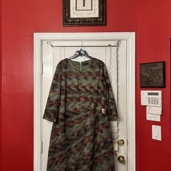 TAHARI ARTHUR S. LEVINE. DRESS BACK HOLD ZIPPER 20W