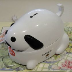 Maverick HC-01 Hero Electric Hot-Dog Steamer, White Hot-dog steamer cooks up 6 hot dogs in less than 9 minutes Auto shut-off and voice chip "barks" wh