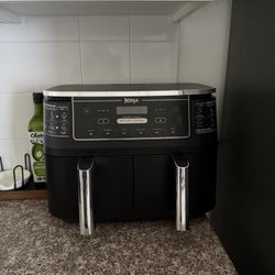Ninja Air Fryer 10QT Black LIKE NEW