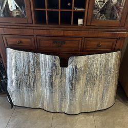 Ford F-150 Windshield sun shade