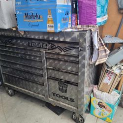 Large tool Box For Sale