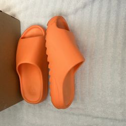 Size 10 Enflame Yeezy Slides