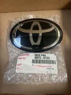 2019-2024 Toyota Corolla Main Grille Emblem