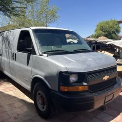 Chevrolet Express 2500 Cargo Van