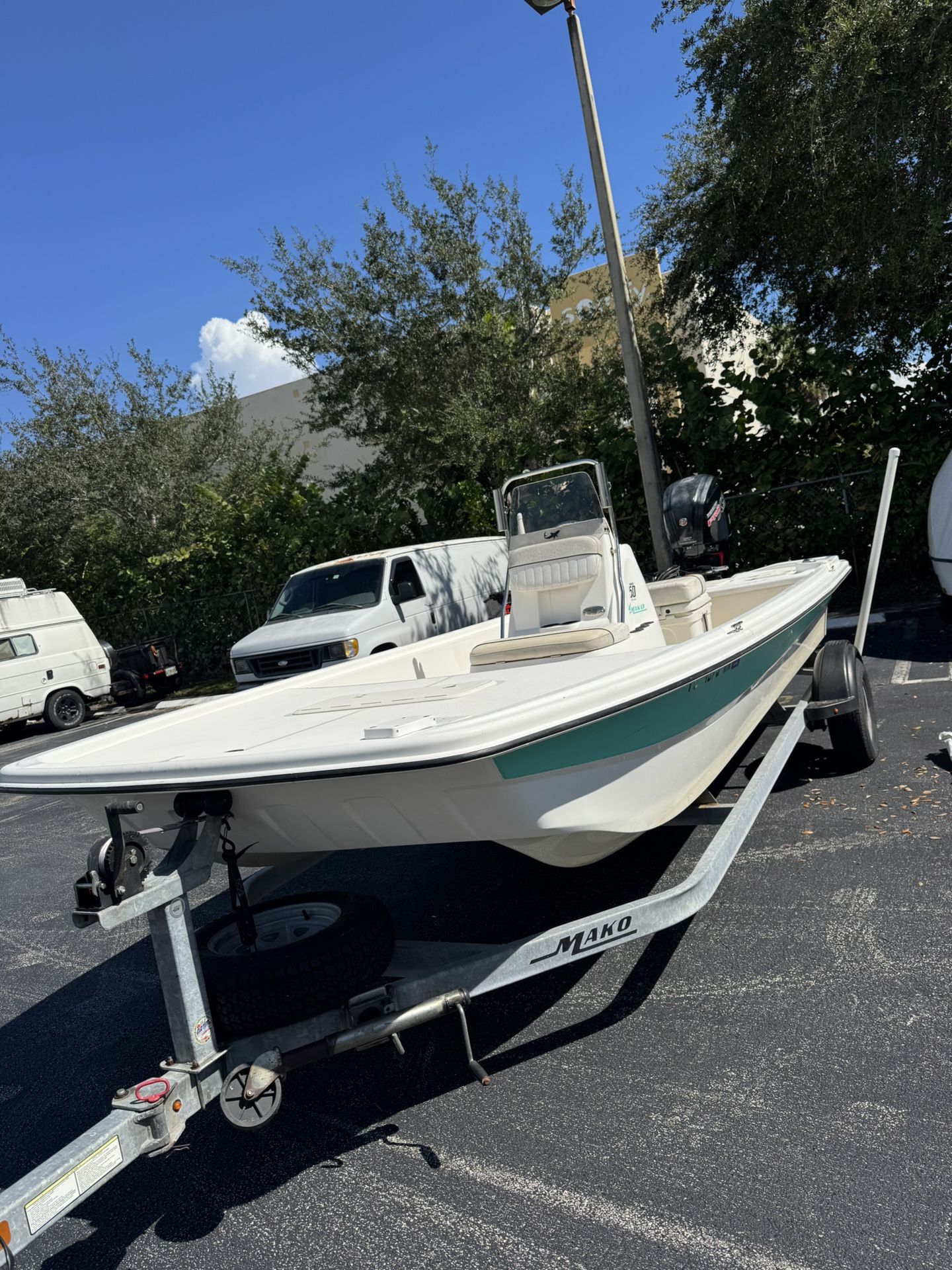 2017 Mako Pro skiff