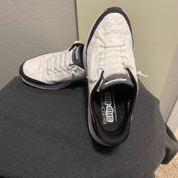 Skechers size 9/12