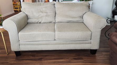 3 Seater Recliner and 2 Seater Sofa / Love Seat