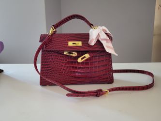 Red whomen small bag