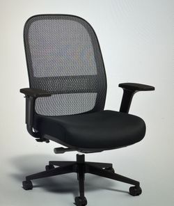 Staples Union & Scale 5-80M Swivel Office Chair