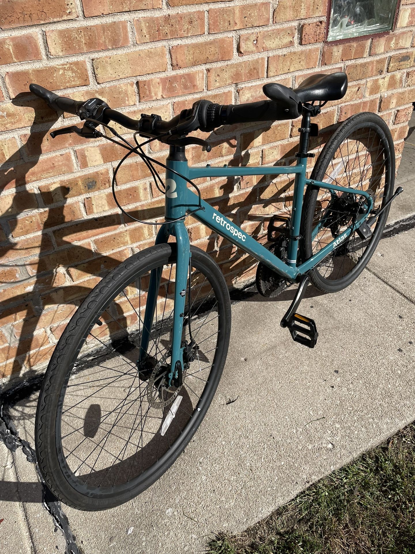 Retrospect Disc Brake Hybrid Bike 