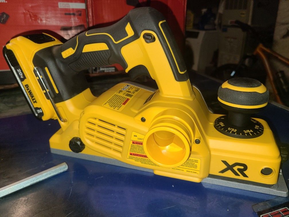 Dewalt 20v MAX XR PLANER CORDLESS